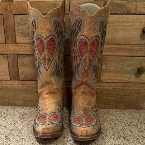 Corral Women's Sand with Heart & Wings Snip Toe Cowboy Boots